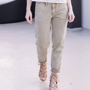Relaxed chino by Anthropologie